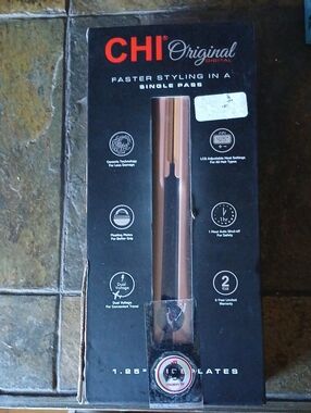 CHI Original Digital Hair Straightener — Rose Gold.      C